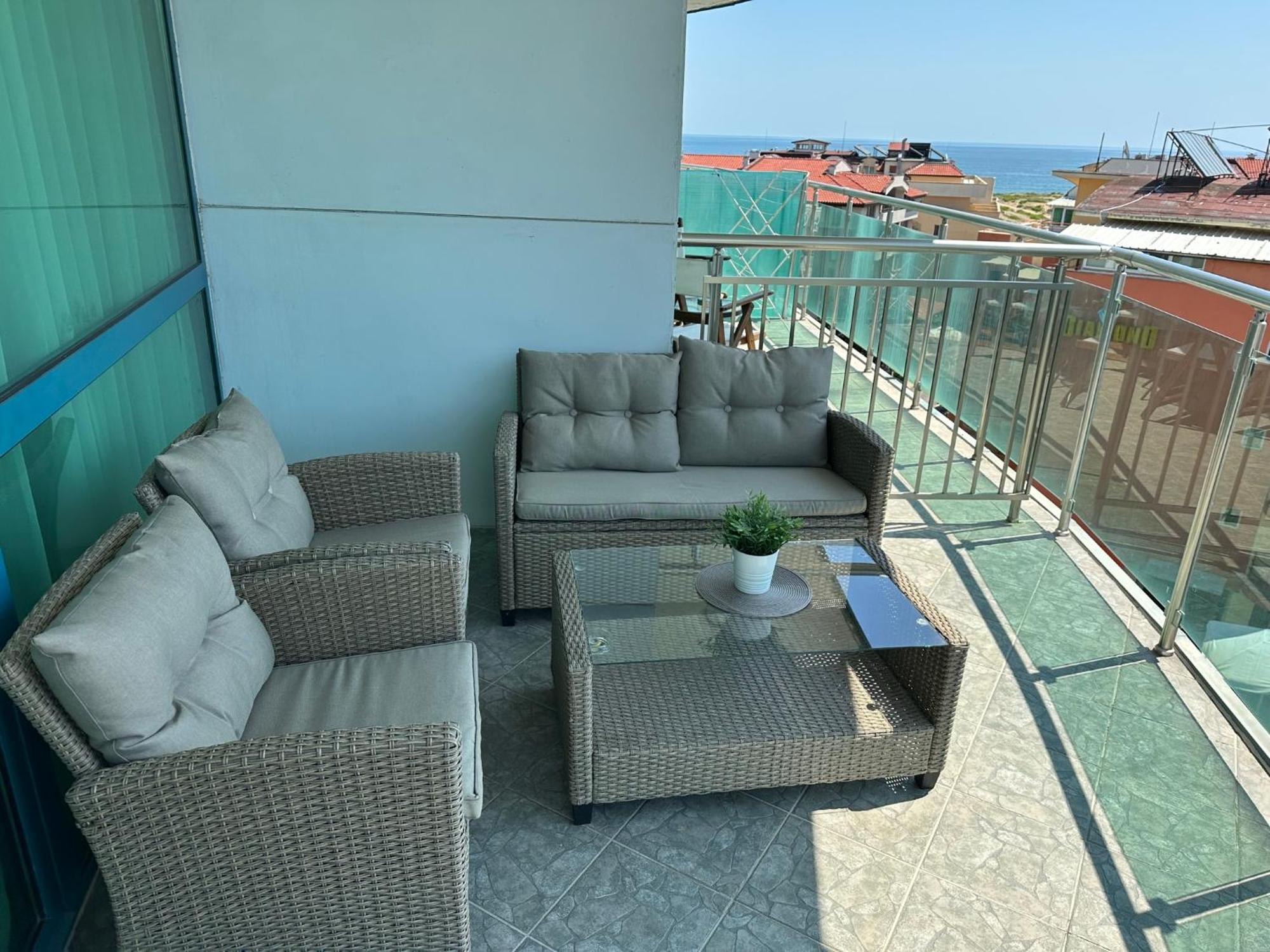 Spacious And Cozy Apartment In Complex Del Sol Приморско Экстерьер фото